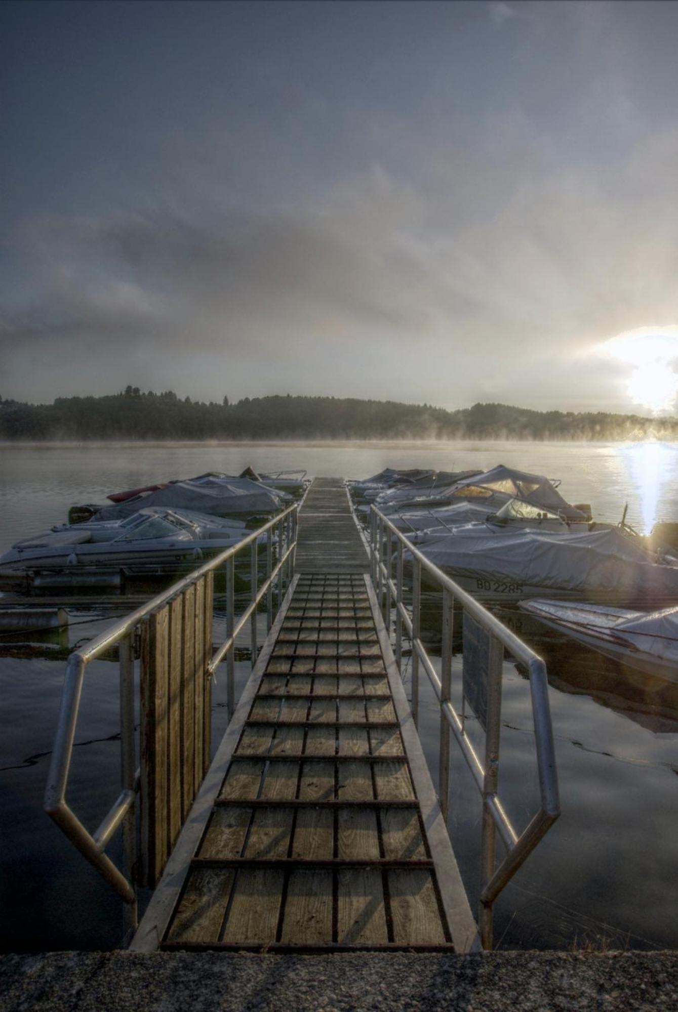 Logis Hotel Du Lac Нёвик Экстерьер фото